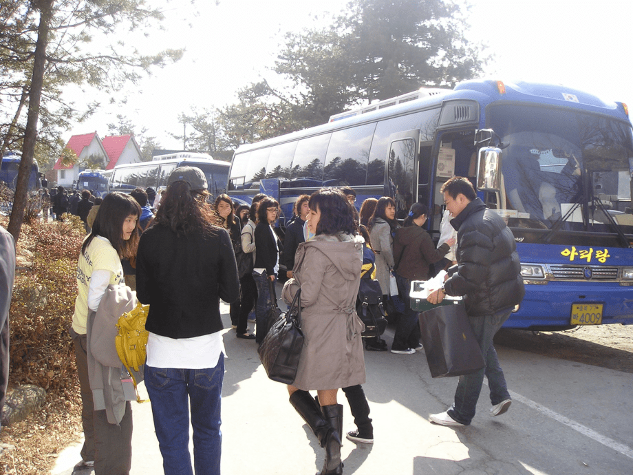 어제밤 추억을 뒤로하고...학교로 출발!!!!